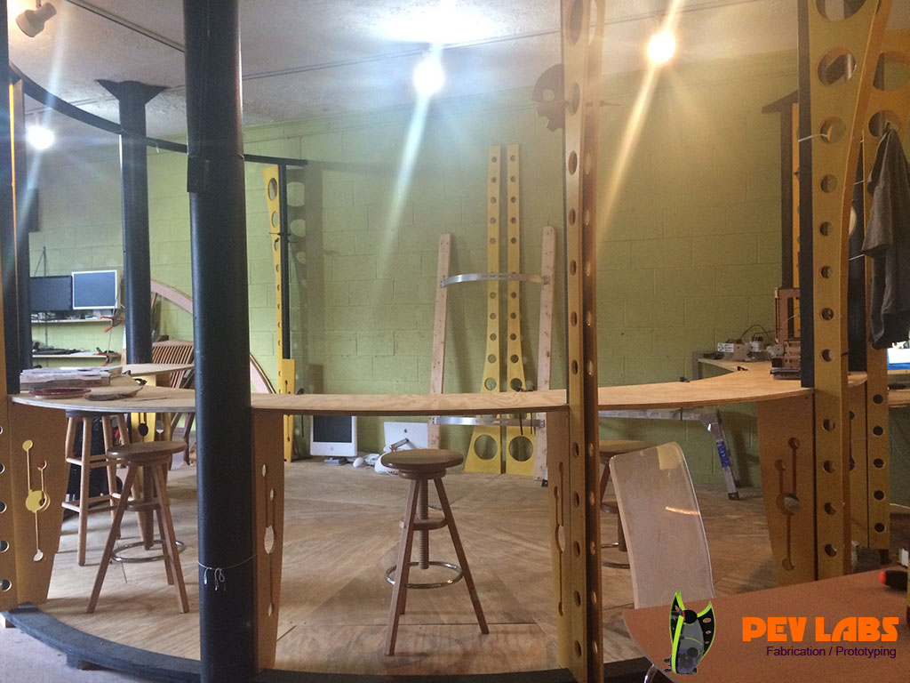 Circumference Apostles Workstation Counter Circumference Apostles Workstation Counter